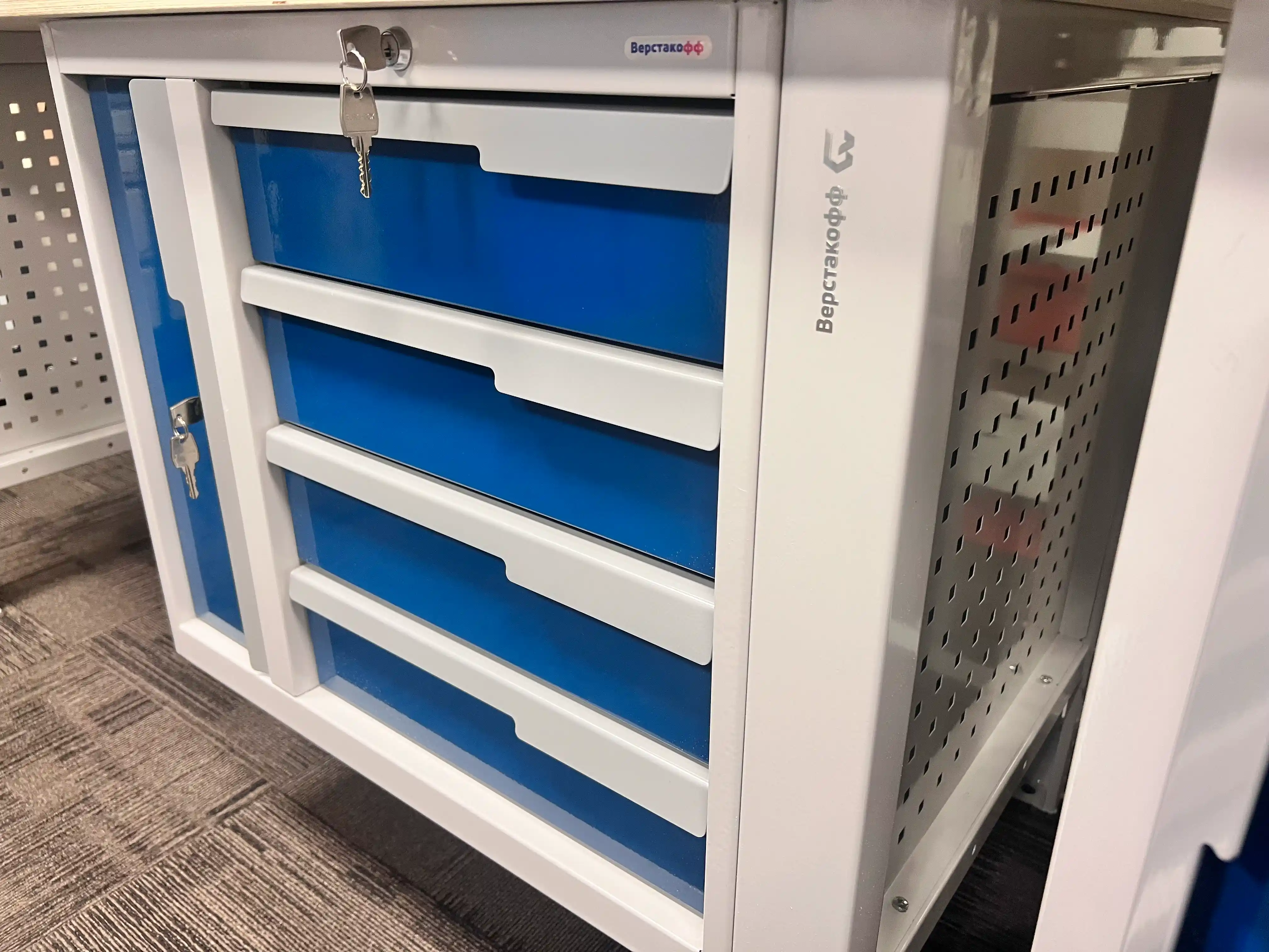 CTR 1632.L34.5 Верстак слесарный 1055x1593x743 мм