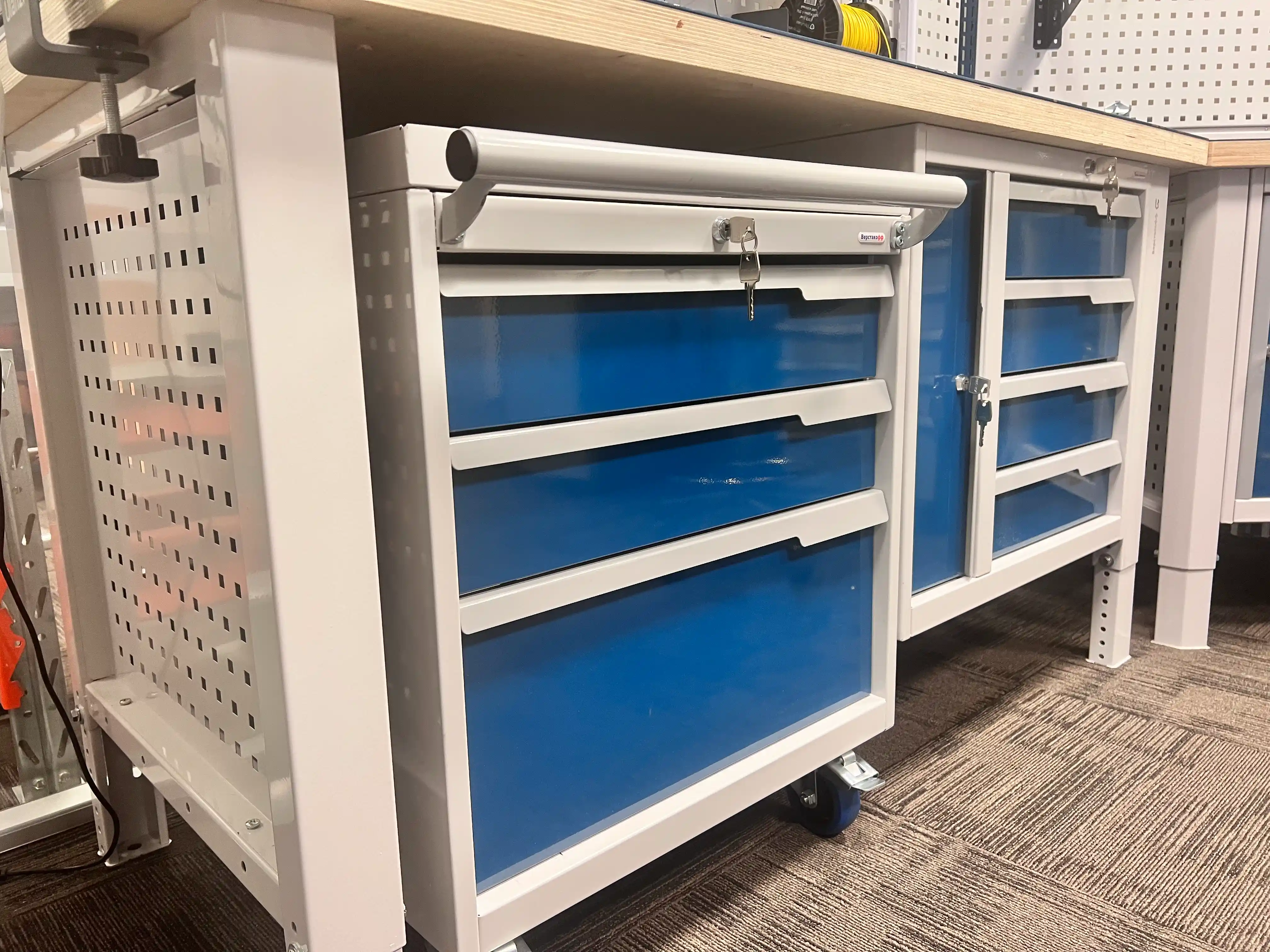 CTR 1632.L34.5 Верстак слесарный 1055x1593x743 мм