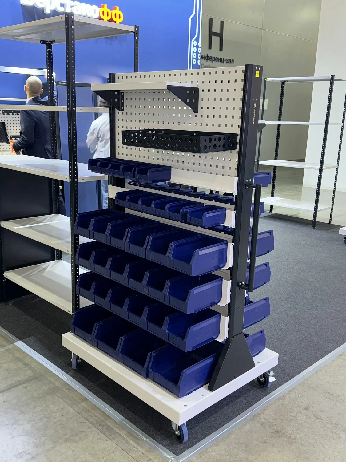 SPC 4B.1 (90.36.8) Передвижная стойка 1700x1000x800 мм